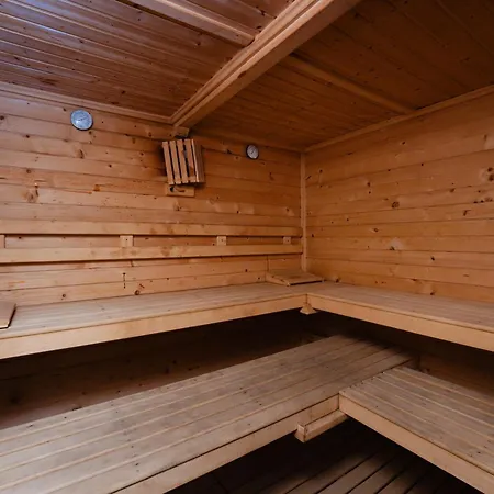 Luxury Beachfront Penthouse Marbella - Heated Pool & Seaviews *