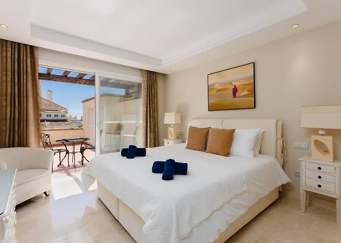 Luxury Beachfront Penthouse Marbella - Heated Pool & Seaviews 公寓 *