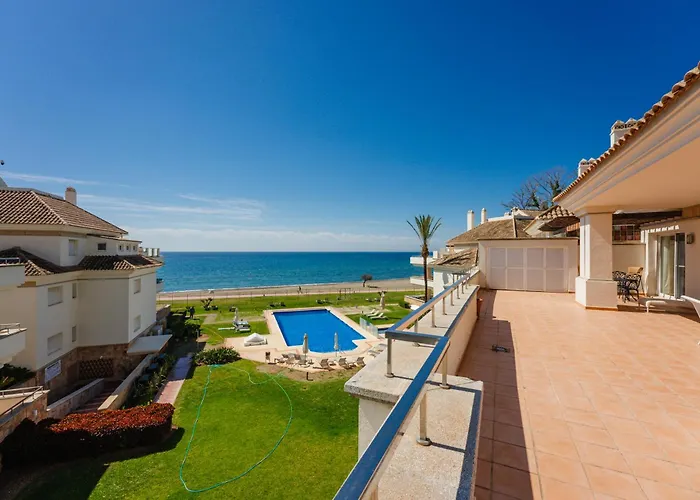 Luxury Beachfront Penthouse Marbella - Heated Pool & Seaviews 公寓