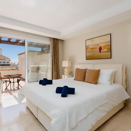 Luxury Beachfront Penthouse Marbella - Heated Pool & Seaviews Apartment *