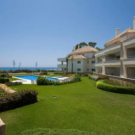 Apartment Luxury Beachfront Penthouse Marbella - Heated Pool & Seaviews *