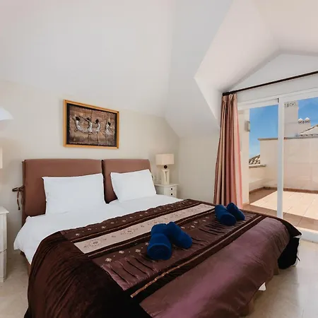 Luxury Beachfront Penthouse Marbella - Heated Pool & Seaviews Апартаменты *