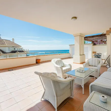 Apartment Luxury Beachfront Penthouse Marbella - Heated Pool & Seaviews