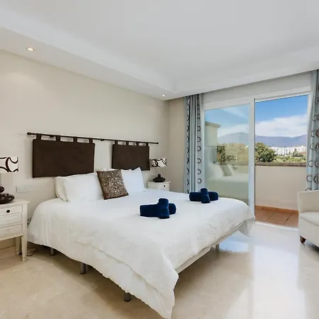 Luxury Beachfront Penthouse Marbella - Heated Pool & Seaviews * 에스테포나